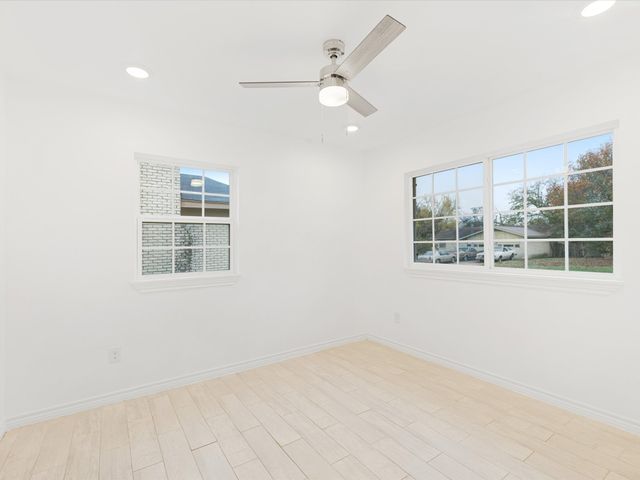 916 Kelley Drive, Everman, TX 76140