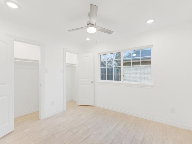 916 Kelley Drive, Everman, TX 76140