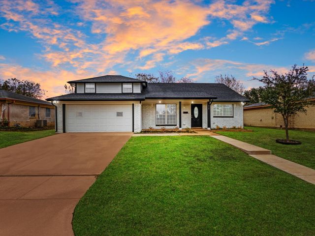 916 Kelley Drive, Everman, TX 76140