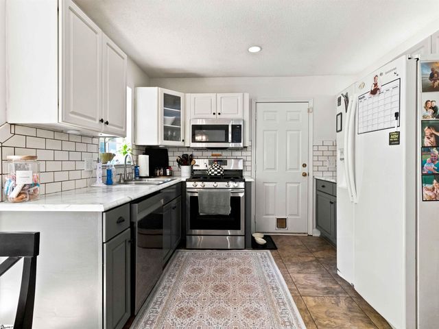 118 Glen Willow Court, Greer, SC 29650