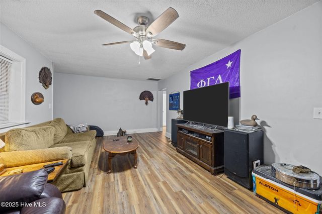 800 Willow Street, Greenville, NC 27858