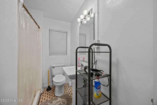 800 Willow Street, Greenville, NC 27858