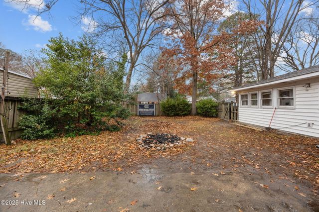 800 Willow Street, Greenville, NC 27858