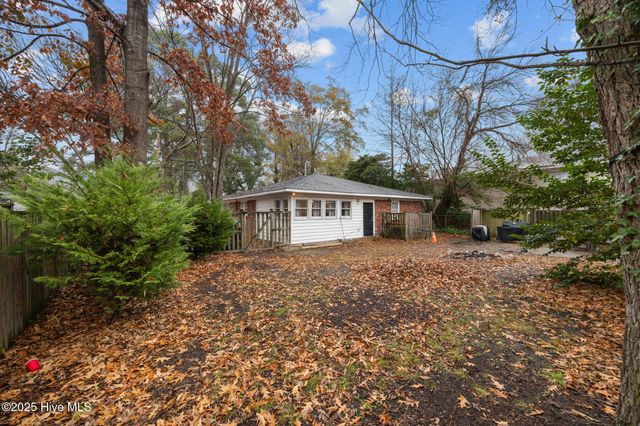 800 Willow Street, Greenville, NC 27858