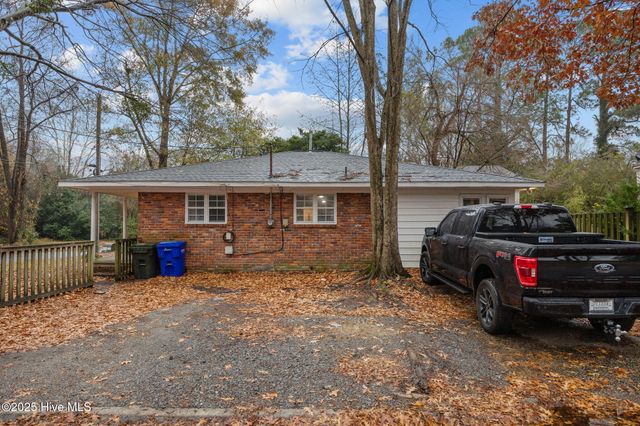 800 Willow Street, Greenville, NC 27858