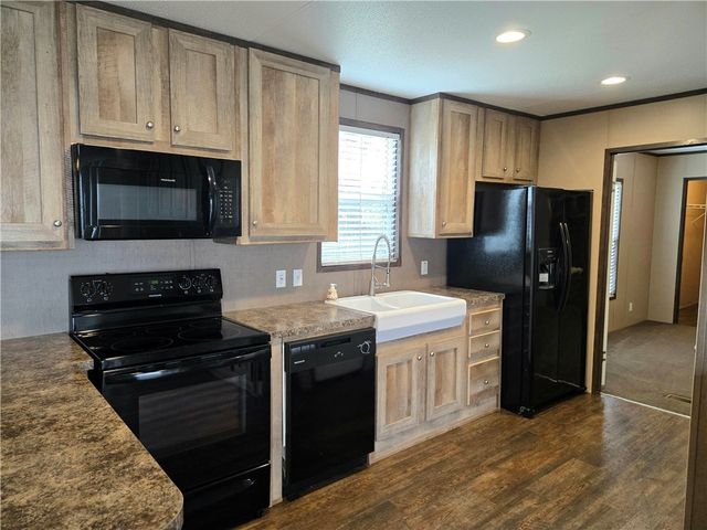 304 S. Moore Street, Caldwell, TX 77836