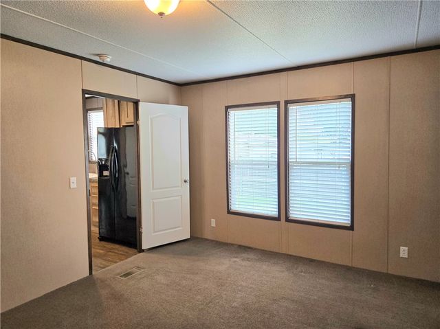 304 S. Moore Street, Caldwell, TX 77836