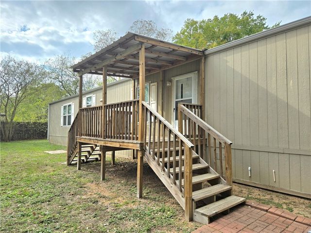 304 S. Moore Street, Caldwell, TX 77836