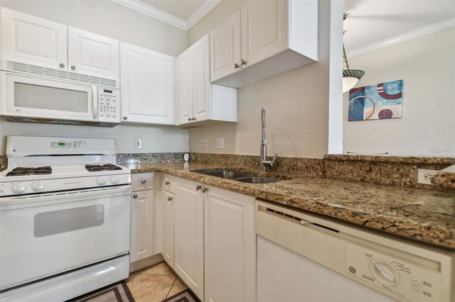 2705 VIA MURANO 116, Clearwater, FL 33764