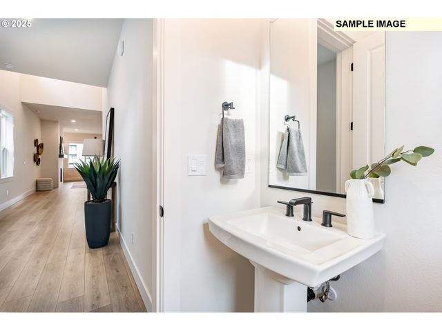 16245 Nw HOLMAN Way L102, Portland, OR 97229