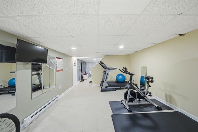 10 Gloucester St, Methuen, MA 01844