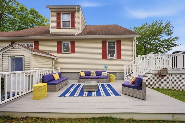10 Gloucester St, Methuen, MA 01844
