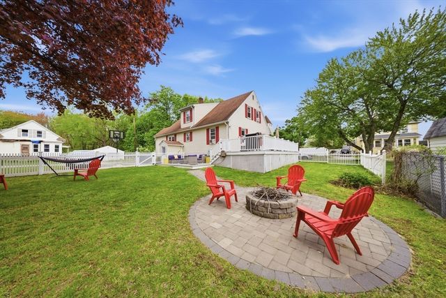 10 Gloucester St, Methuen, MA 01844
