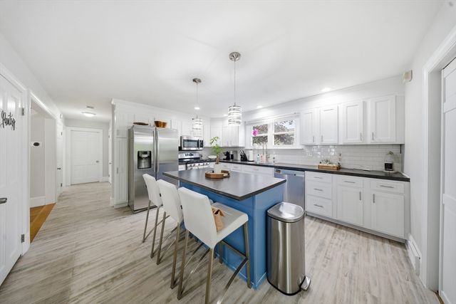 10 Gloucester St, Methuen, MA 01844