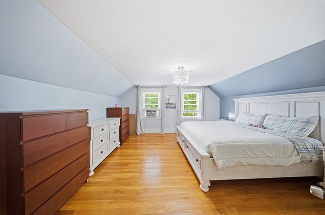 10 Gloucester St, Methuen, MA 01844