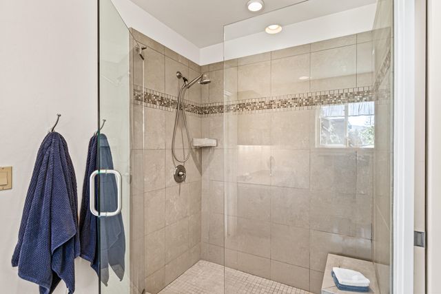 736 Frances Lane, Ashland, OR 97520