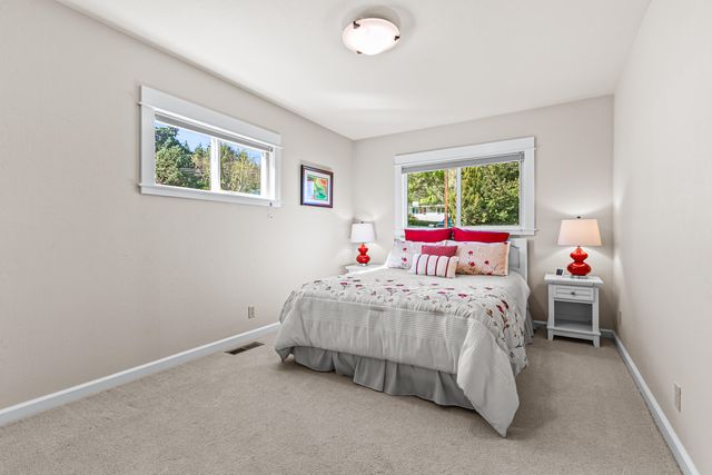 736 Frances Lane, Ashland, OR 97520