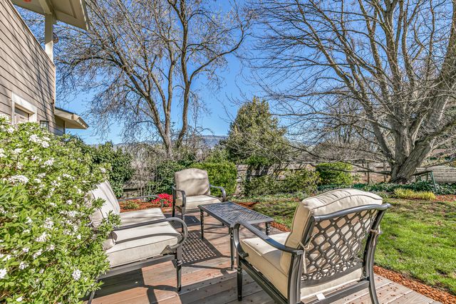 736 Frances Lane, Ashland, OR 97520