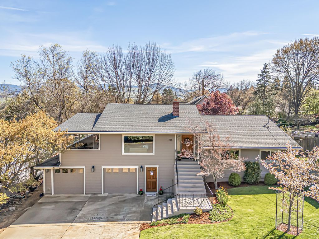 736 Frances Lane, Ashland, OR 97520