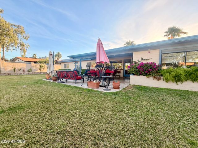 9037 N ARROYA GRANDE Drive, Phoenix, AZ 85028