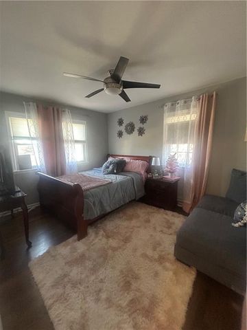 12801 E 49th Terrace, Independence, MO 64055