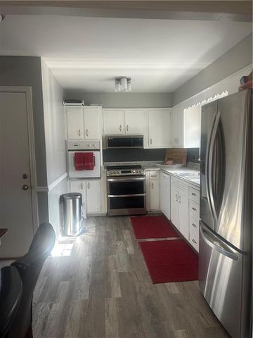 12801 E 49th Terrace, Independence, MO 64055