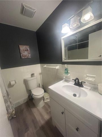 12801 E 49th Terrace, Independence, MO 64055