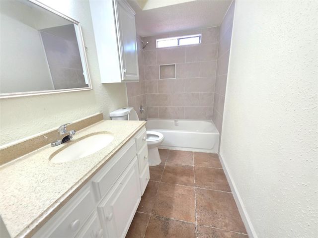 7915 Woodsman Trail, Houston, TX 77040