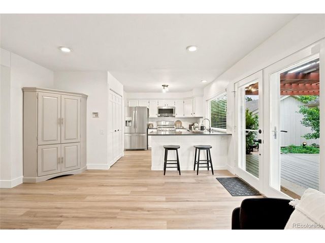 7572 S Rosemary Cir, Englewood, CO 80112