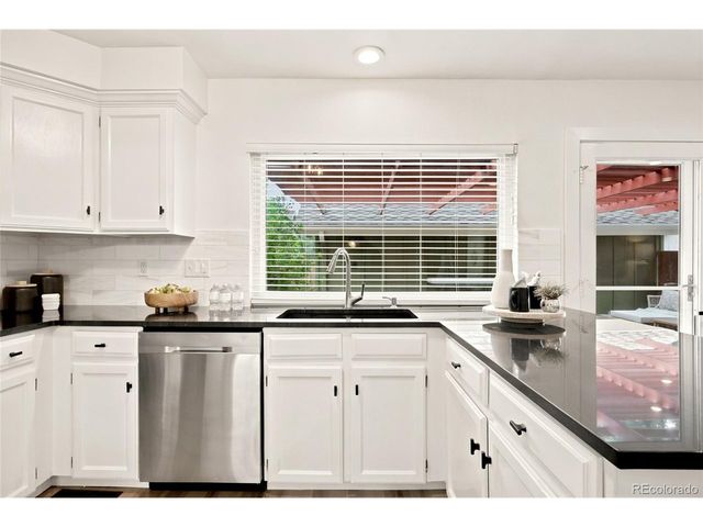 7572 S Rosemary Cir, Englewood, CO 80112