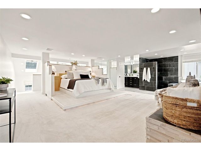 7572 S Rosemary Cir, Englewood, CO 80112