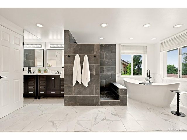 7572 S Rosemary Cir, Englewood, CO 80112
