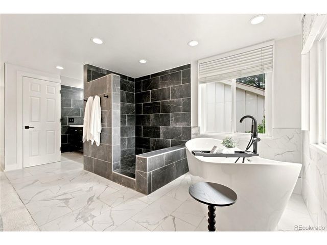 7572 S Rosemary Cir, Englewood, CO 80112
