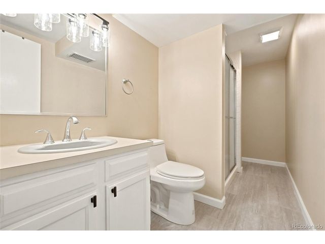 7572 S Rosemary Cir, Englewood, CO 80112