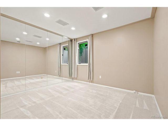 7572 S Rosemary Cir, Englewood, CO 80112