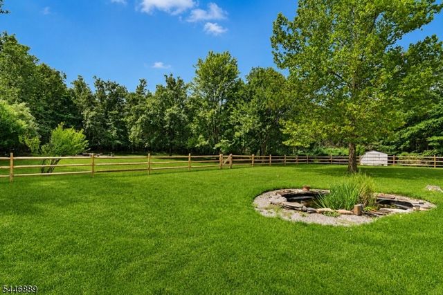 195 Beekman Ln, Hillsborough Twp., NJ 08844