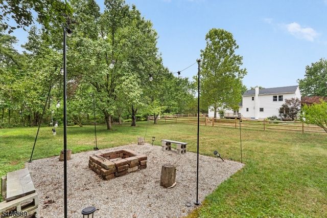 195 Beekman Ln, Hillsborough Twp., NJ 08844