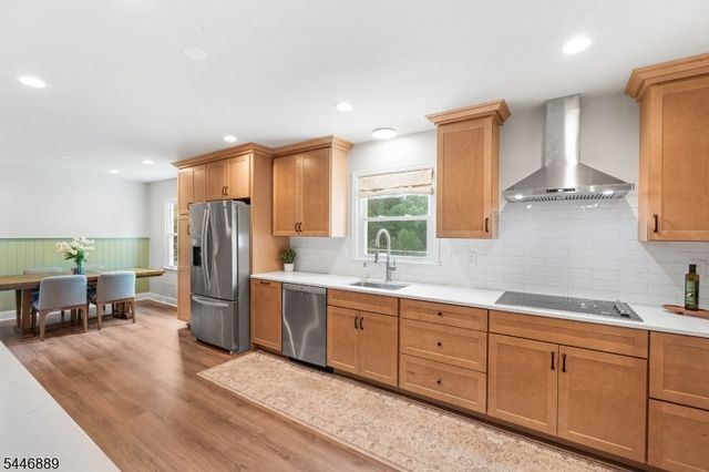 195 Beekman Ln, Hillsborough Twp., NJ 08844