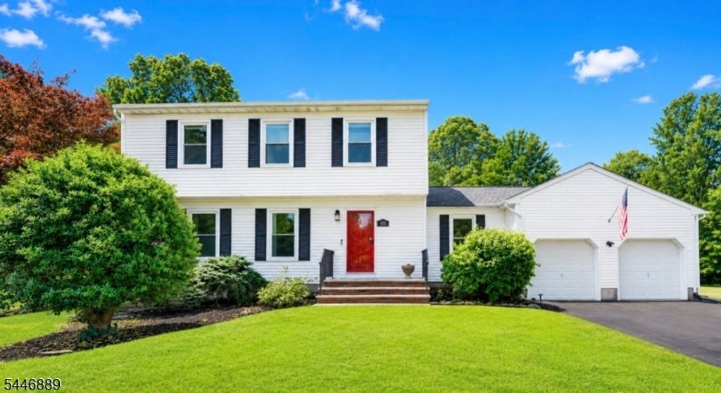 195 Beekman Ln, Hillsborough Twp., NJ 08844