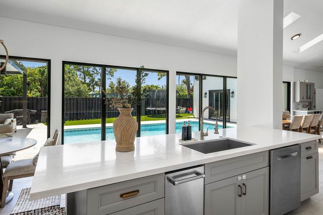 2707 Biarritz Drive, Palm Beach Gardens, FL 33410