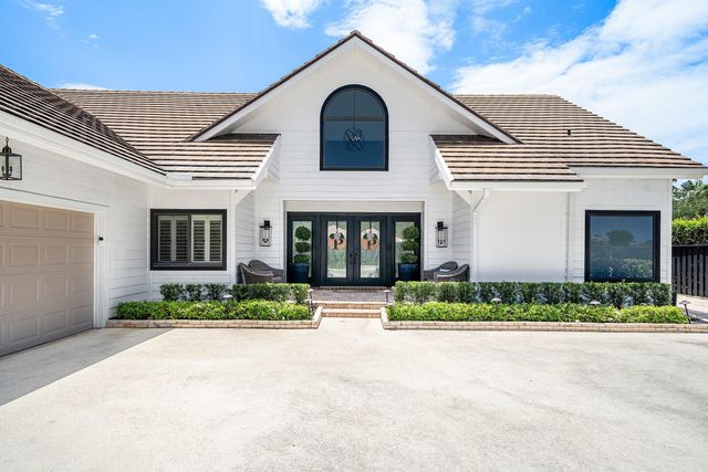 2707 Biarritz Drive, Palm Beach Gardens, FL 33410