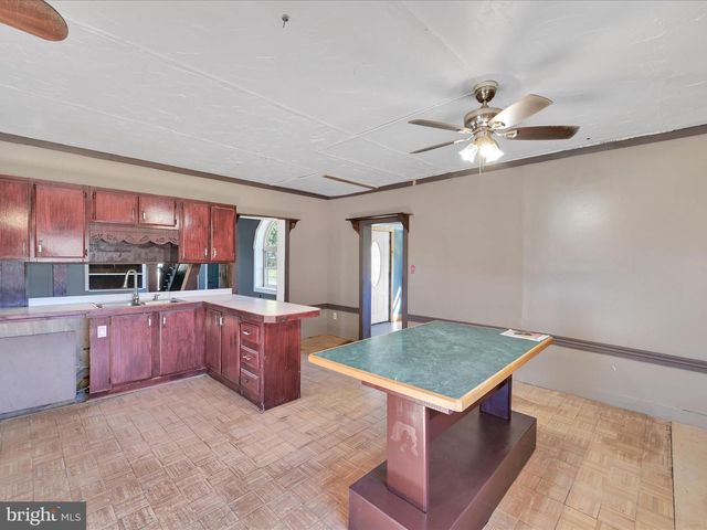 722 E MOUNTAIN RD, Hegins, PA 17938