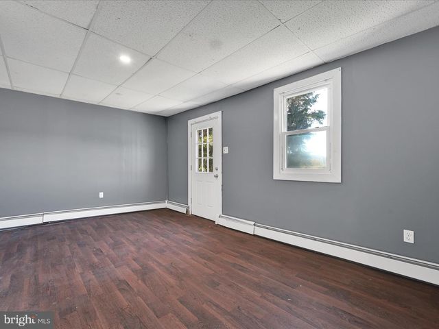 722 E MOUNTAIN RD, Hegins, PA 17938