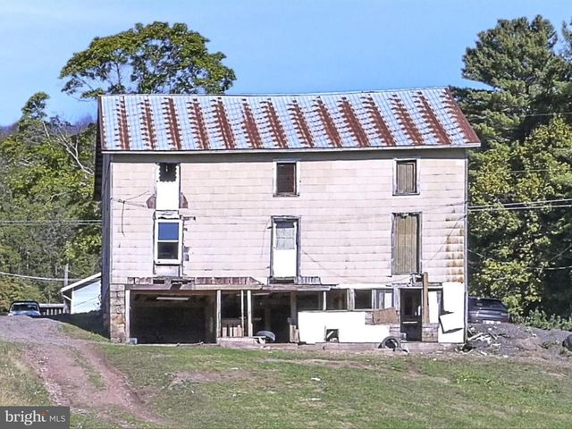 722 E MOUNTAIN RD, Hegins, PA 17938