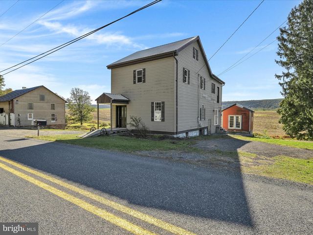 722 E MOUNTAIN RD, Hegins, PA 17938
