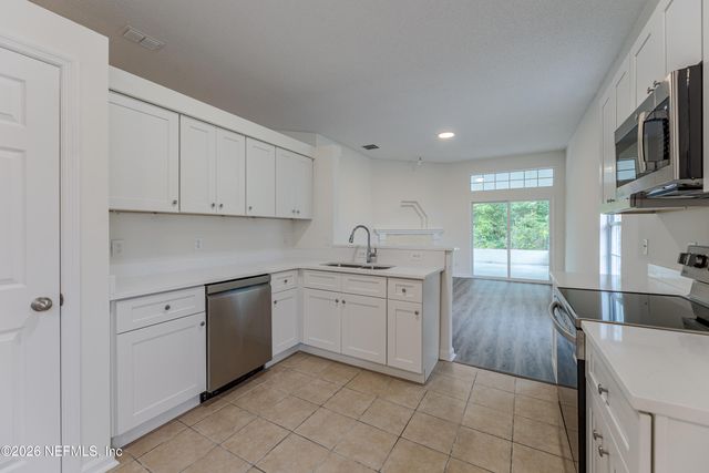 9332 MILL SPRINGS Drive, Jacksonville, FL 32257