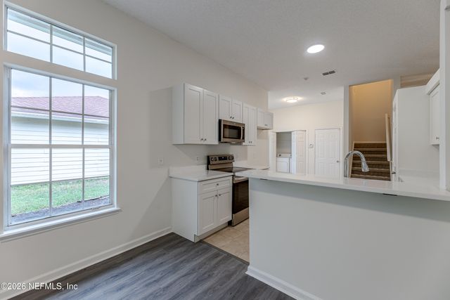 9332 MILL SPRINGS Drive, Jacksonville, FL 32257