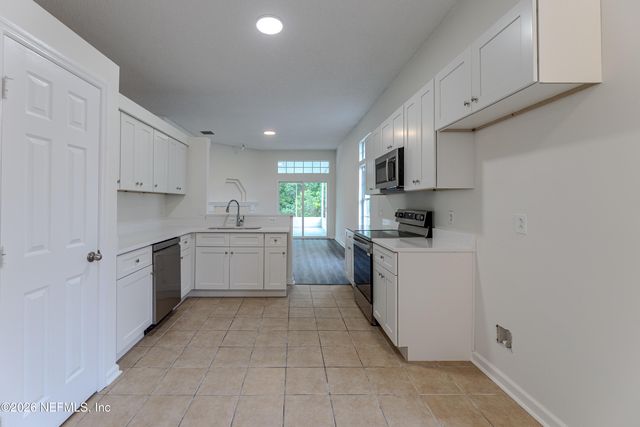 9332 MILL SPRINGS Drive, Jacksonville, FL 32257