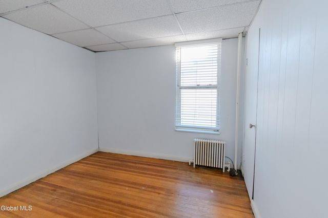 34 Hampton Street, Albany, NY 12209