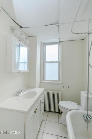 34 Hampton Street, Albany, NY 12209